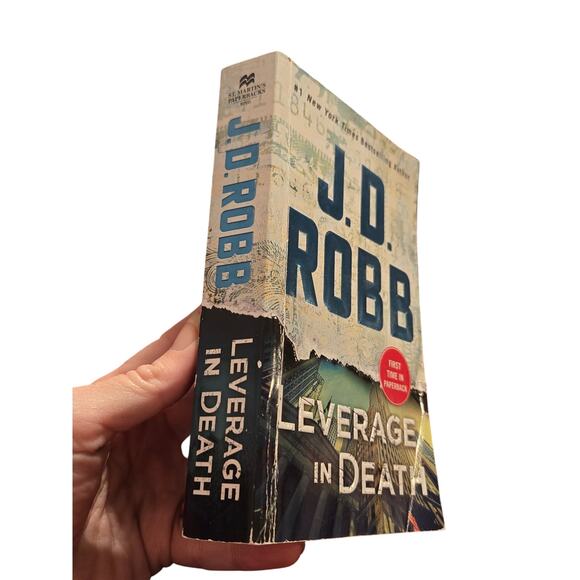 LEVERAGE IN DEATH J.D. Robb In Death Book 47 First Paperback Edition - Picture 4 of 7